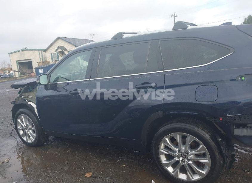 Photo 15 of 2020 Toyota Highlander LIMITED (VIN 5TDDZRBH5LS030417)