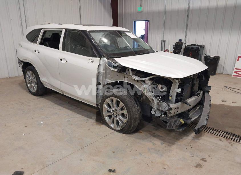 2022 Toyota Highlander LIMITED (VIN 5TDDZRBH5NS161253) main photo