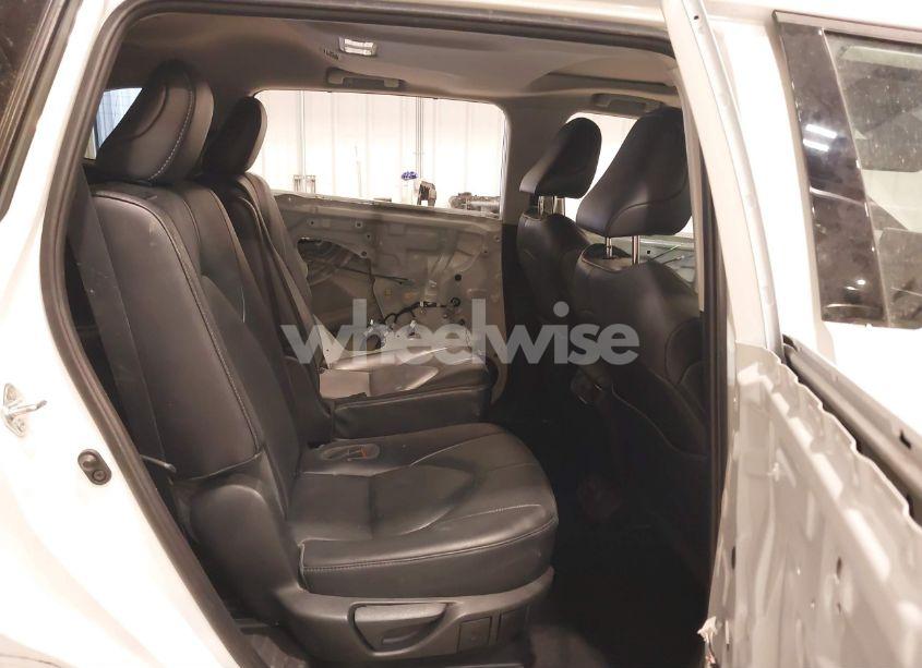 Photo 8 of 2022 Toyota Highlander LIMITED (VIN 5TDDZRBH5NS161253)