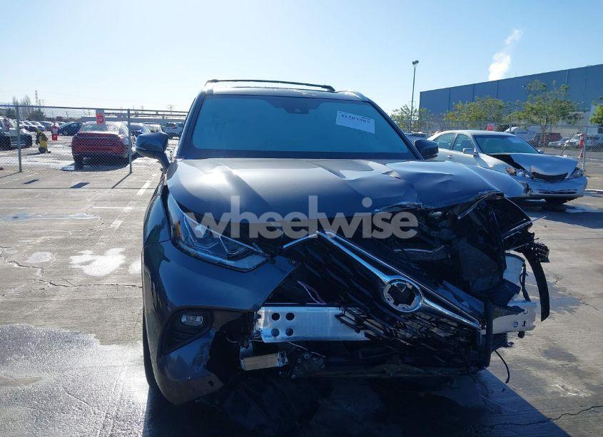 Photo 12 of 2020 Toyota Highlander LIMITED (VIN 5TDDZRBH6LS004148)