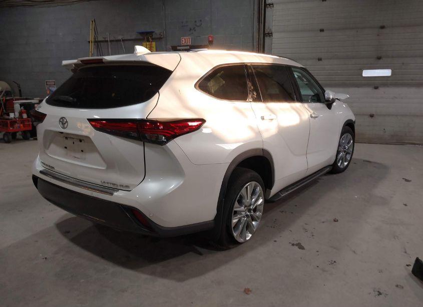 Photo 4 of 2020 Toyota Highlander LIMITED (VIN 5TDDZRBH6LS034959)