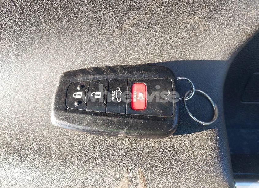Photo 11 of 2021 Toyota Highlander LIMITED (VIN 5TDDZRBH6MS550871)