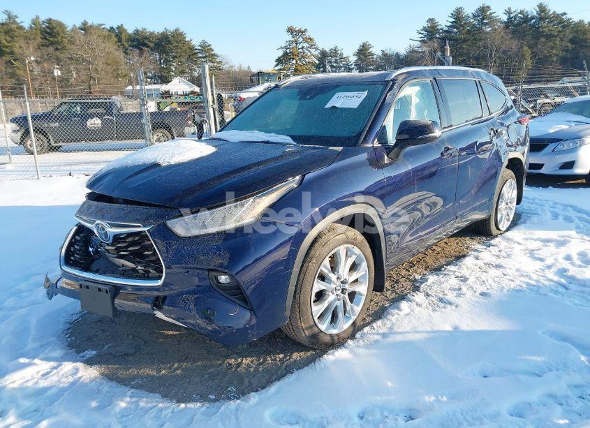 Photo 2 of 2021 Toyota Highlander LIMITED (VIN 5TDDZRBH6MS550871)