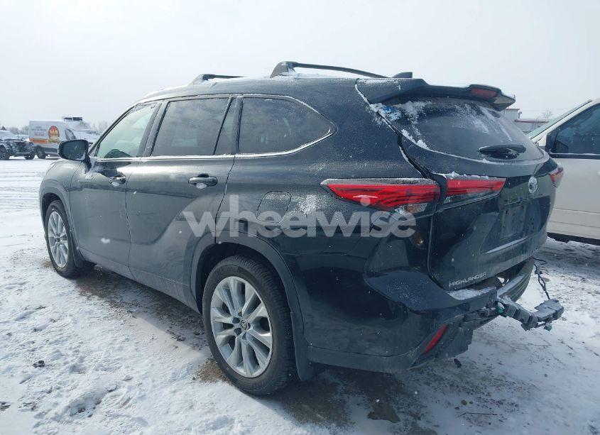 Photo 3 of 2020 Toyota Highlander LIMITED (VIN 5TDDZRBH7LS015210)