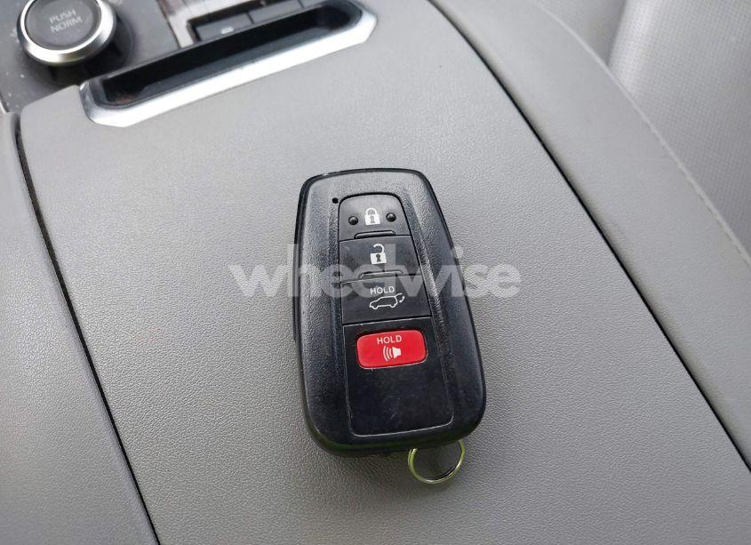 Photo 11 of 2020 Toyota Highlander LIMITED (VIN 5TDDZRBH8LS045526)