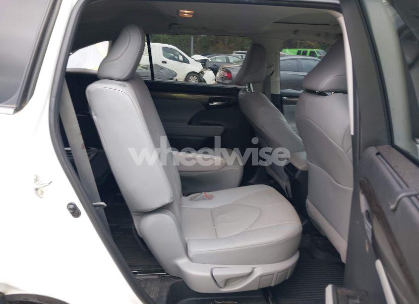 Photo 8 of 2020 Toyota Highlander LIMITED (VIN 5TDDZRBH8LS045526)