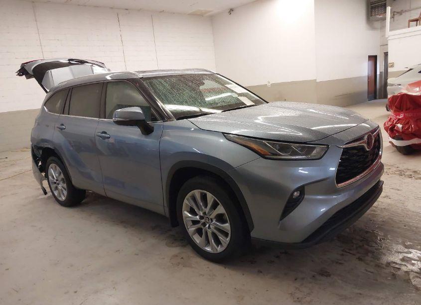 Photo 14 of 2021 Toyota Highlander LIMITED (VIN 5TDDZRBH8MS113499)