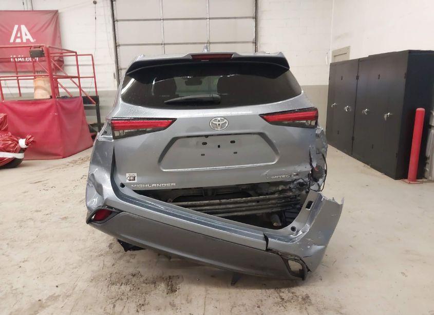 Photo 17 of 2021 Toyota Highlander LIMITED (VIN 5TDDZRBH8MS113499)