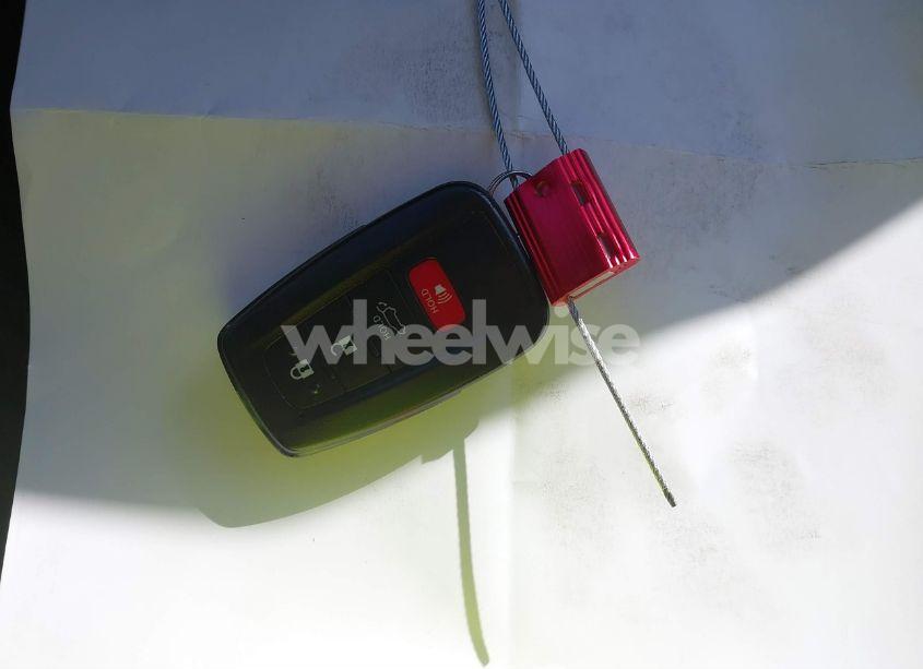 Photo 11 of 2021 Toyota Highlander LIMITED (VIN 5TDDZRBH8MS530265)