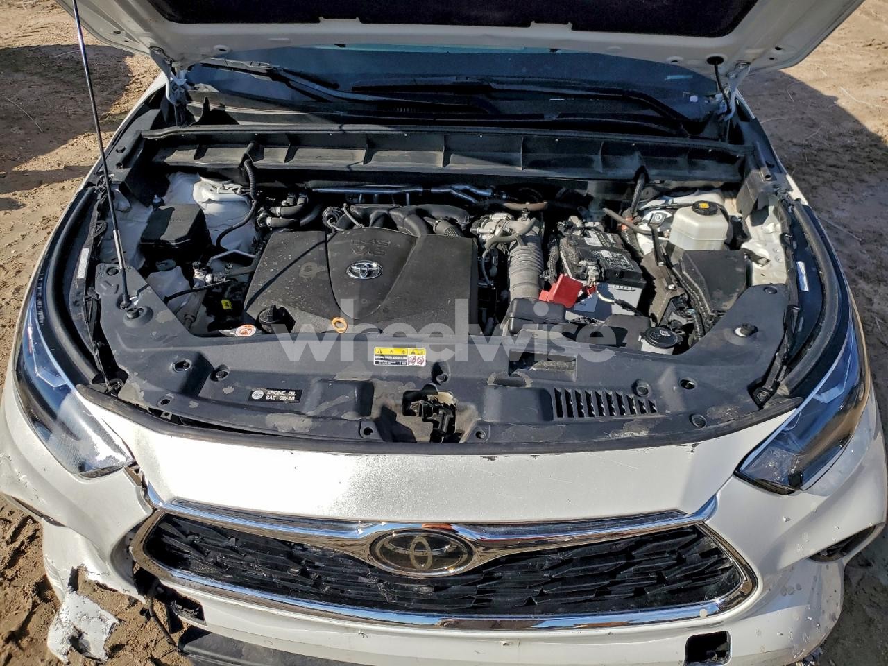 Photo 12 of 2020 TOYOTA HIGHLANDER LIMITED (VIN 5TDDZRBHXLS045902)