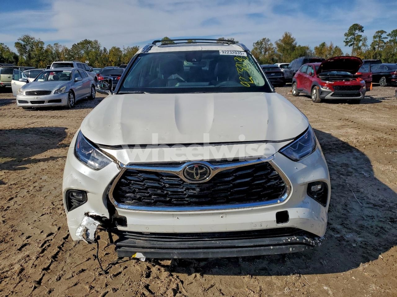 Photo 5 of 2020 TOYOTA HIGHLANDER LIMITED (VIN 5TDDZRBHXLS045902)