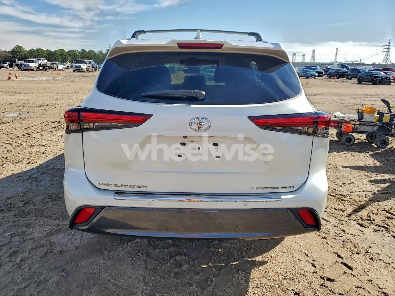 Photo 6 of 2020 TOYOTA HIGHLANDER LIMITED (VIN 5TDDZRBHXLS045902)