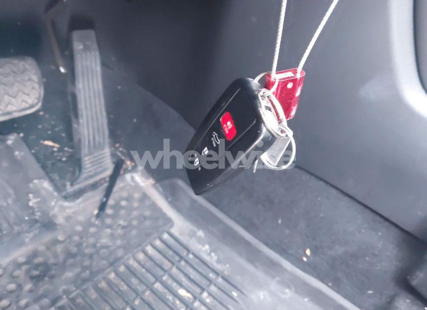 Photo 11 of 2021 Toyota Highlander LIMITED (VIN 5TDDZRBHXMS110992)