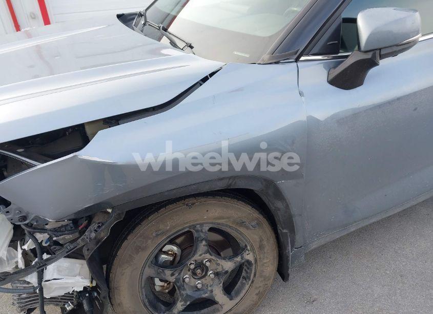 Photo 18 of 2021 Toyota Highlander LIMITED (VIN 5TDDZRBHXMS110992)