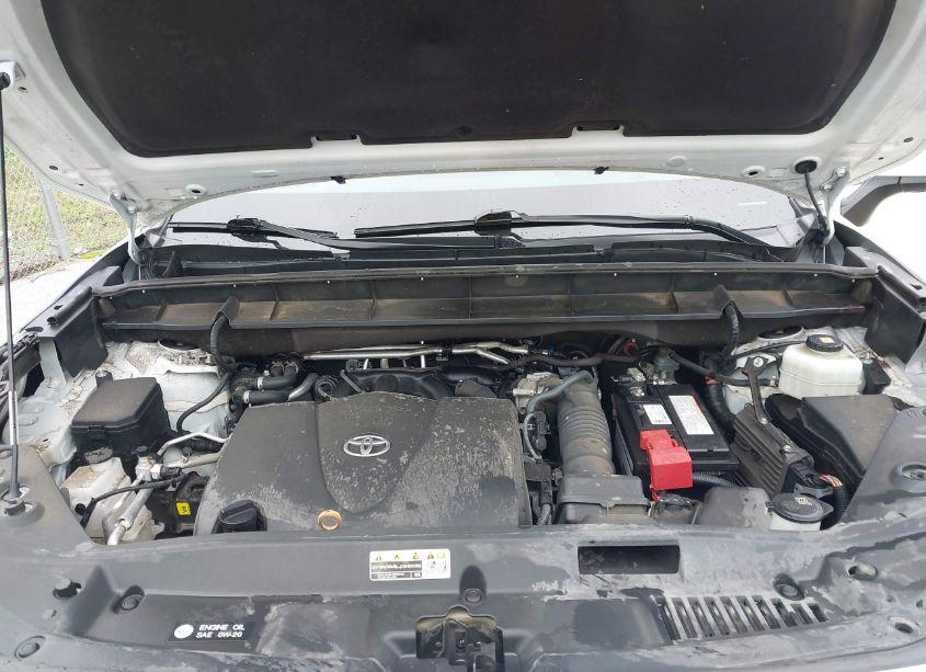 Photo 10 of 2021 Toyota Highlander LIMITED (VIN 5TDDZRBHXMS530798)