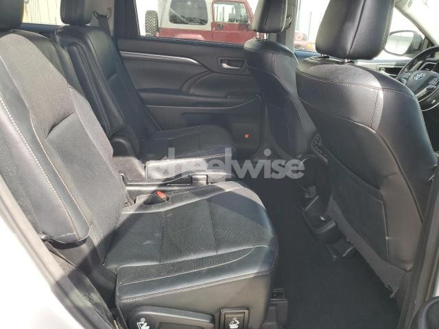 Photo 11 of 2017 TOYOTA HIGHLANDER LIMITED (VIN 5TDDZRFH0HS369233)