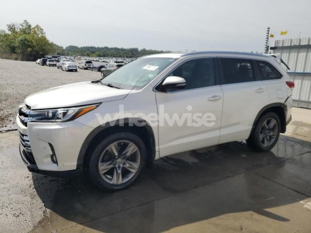 Photo 2 of 2017 TOYOTA HIGHLANDER LIMITED (VIN 5TDDZRFH0HS369233)