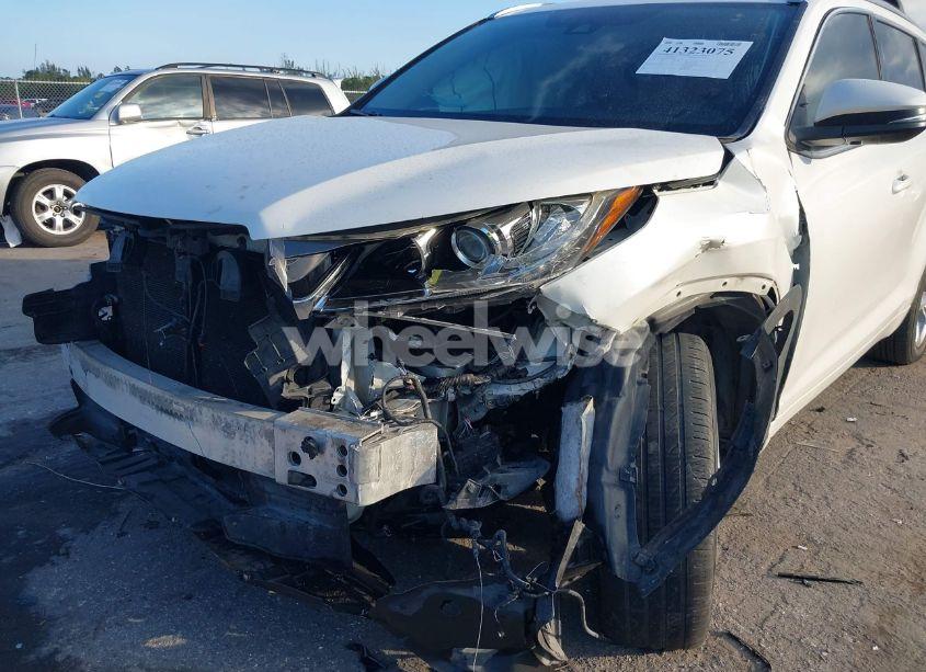 Photo 6 of 2017 Toyota Highlander LIMITED (VIN 5TDDZRFH0HS420293)