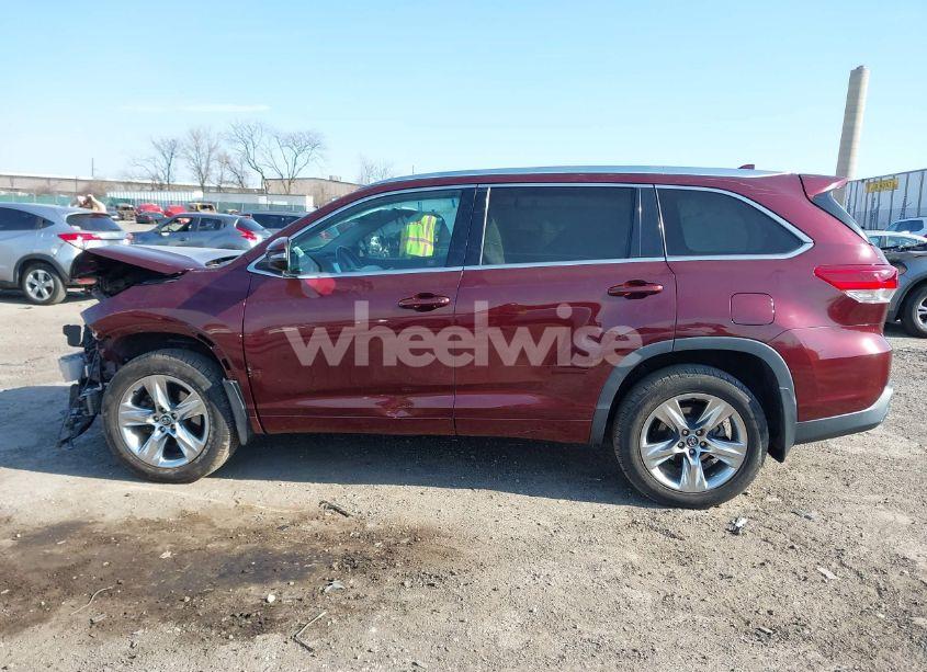 Photo 13 of 2018 Toyota Highlander LIMITED (VIN 5TDDZRFH0JS848810)