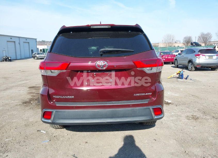 Photo 15 of 2018 Toyota Highlander LIMITED (VIN 5TDDZRFH0JS848810)