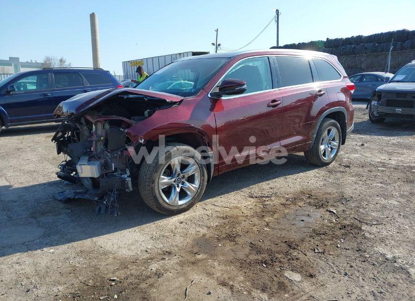 Photo 2 of 2018 Toyota Highlander LIMITED (VIN 5TDDZRFH0JS848810)