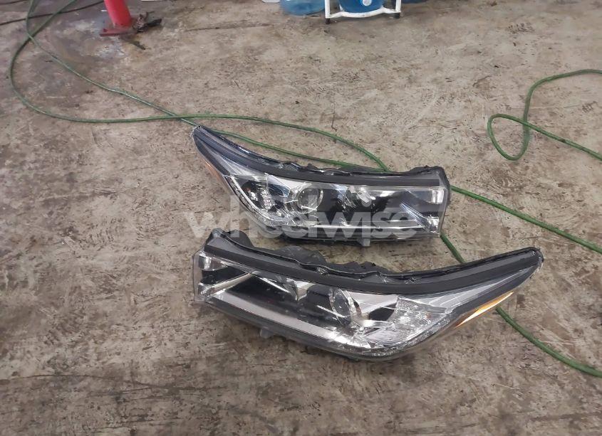 Photo 12 of 2019 Toyota Highlander LIMITED (VIN 5TDDZRFH0KS721380)