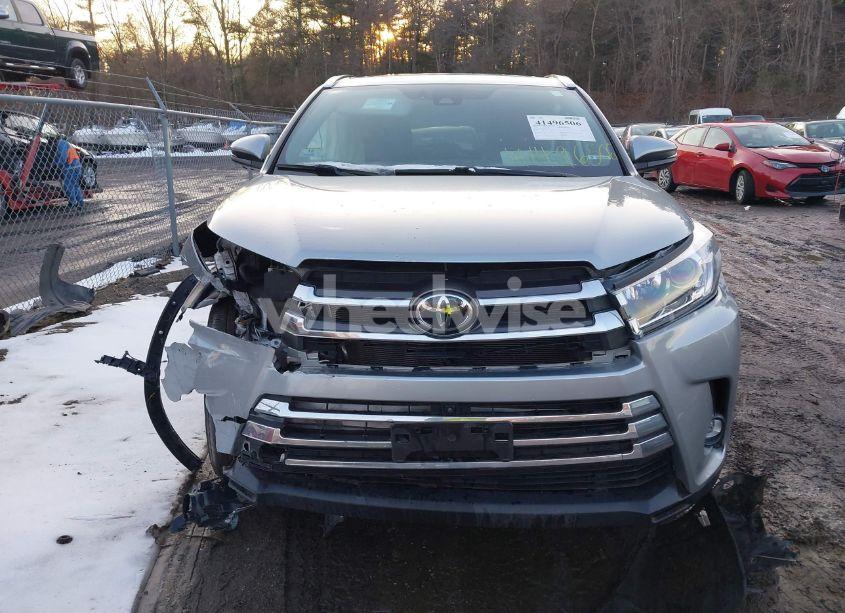 Photo 12 of 2019 Toyota Highlander LIMITED PLATINUM (VIN 5TDDZRFH0KS999390)