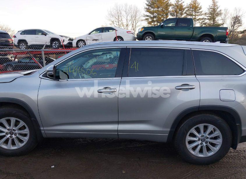Photo 14 of 2019 Toyota Highlander LIMITED PLATINUM (VIN 5TDDZRFH0KS999390)