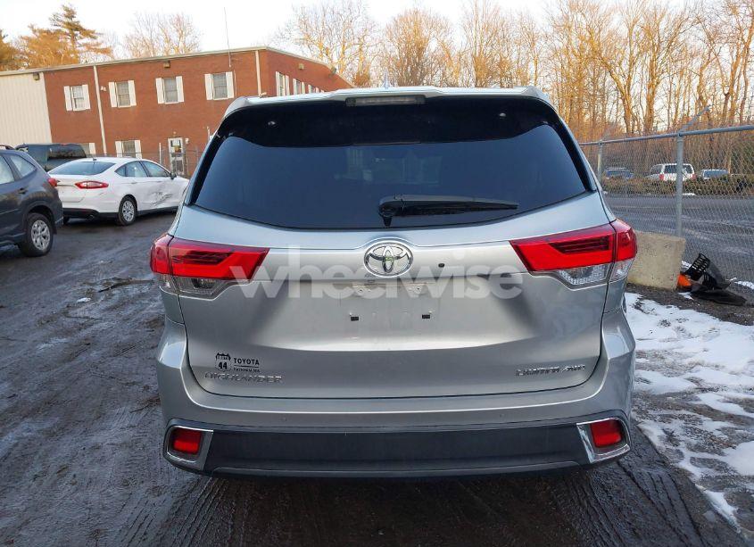 Photo 16 of 2019 Toyota Highlander LIMITED PLATINUM (VIN 5TDDZRFH0KS999390)