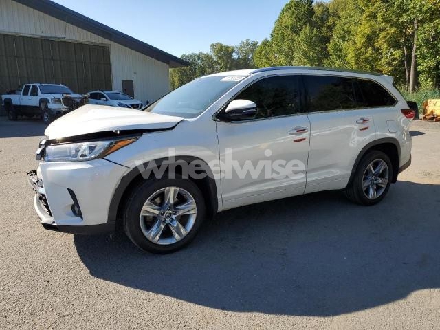 Photo 3 of 2017 TOYOTA HIGHLANDER LIMITED (VIN 5TDDZRFH1HS371203)