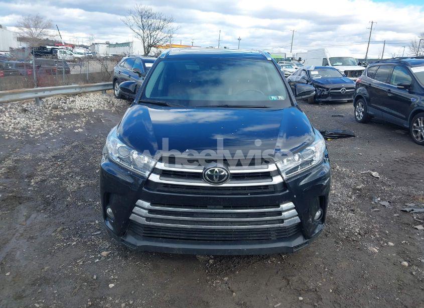 Photo 12 of 2017 Toyota Highlander LIMITED (VIN 5TDDZRFH1HS448121)