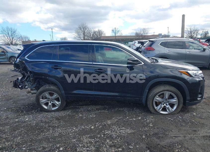 Photo 13 of 2017 Toyota Highlander LIMITED (VIN 5TDDZRFH1HS448121)