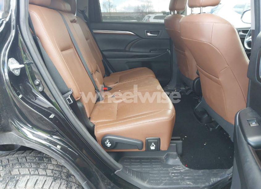 Photo 8 of 2017 Toyota Highlander LIMITED (VIN 5TDDZRFH1HS448121)