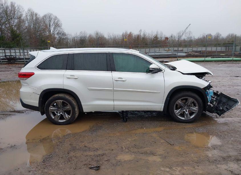 Photo 12 of 2018 Toyota Highlander LIMITED PLATINUM (VIN 5TDDZRFH1JS489709)