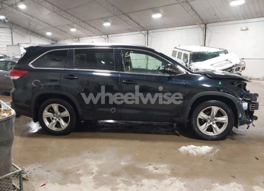 Photo 14 of 2018 Toyota Highlander LIMITED PLATINUM (VIN 5TDDZRFH1JS490097)