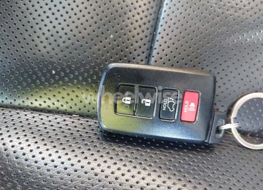 Photo 11 of 2019 Toyota Highlander LIMITED PLATINUM (VIN 5TDDZRFH1KS732243)