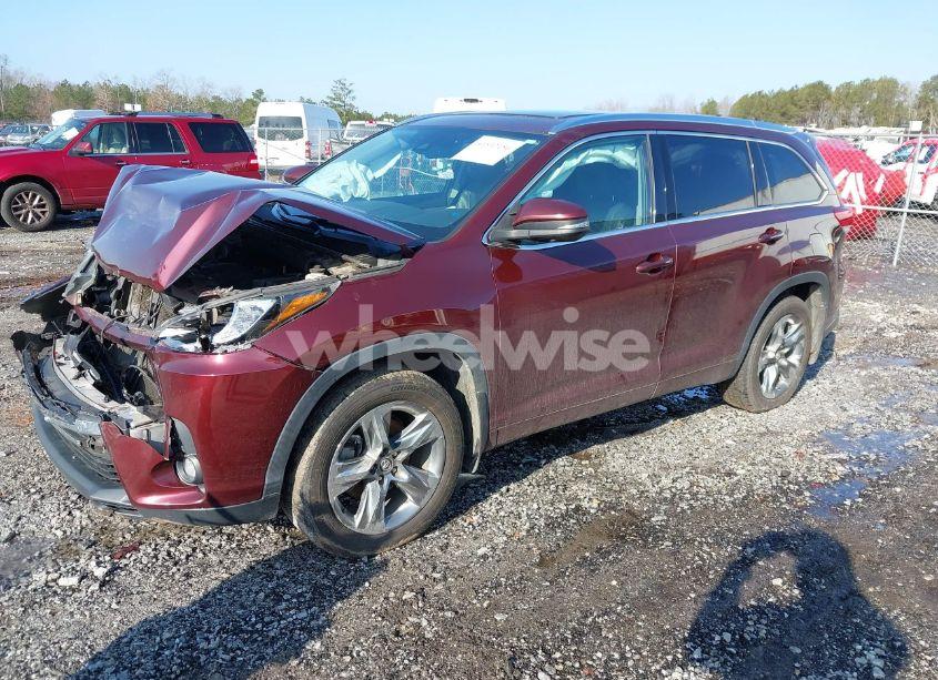 Photo 2 of 2019 Toyota Highlander LIMITED PLATINUM (VIN 5TDDZRFH1KS732243)