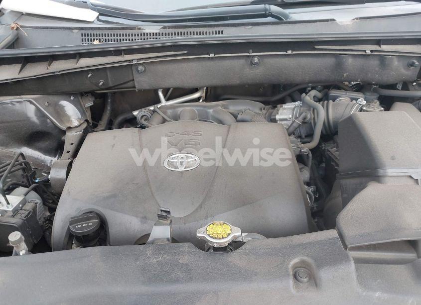 Photo 10 of 2017 Toyota Highlander LIMITED (VIN 5TDDZRFH2HS376104)