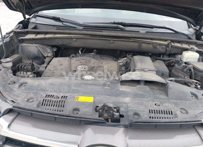 Photo 10 of 2018 Toyota Highlander LIMITED (VIN 5TDDZRFH2JS499911)