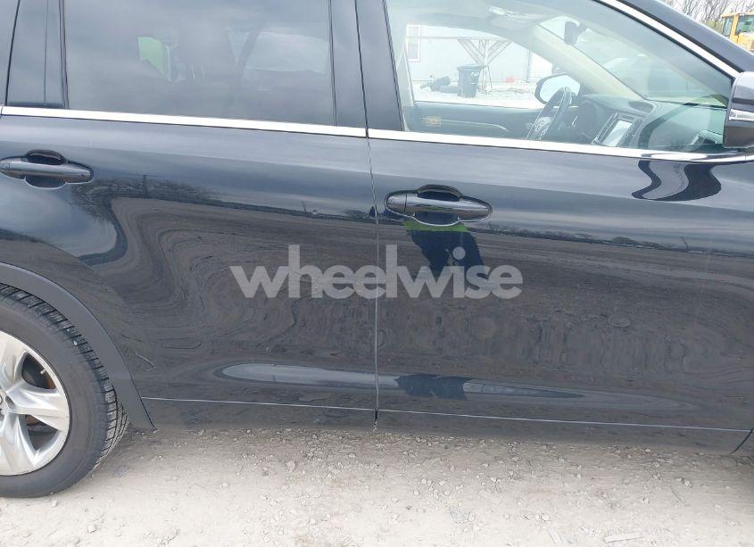 Photo 13 of 2018 Toyota Highlander LIMITED (VIN 5TDDZRFH2JS499911)