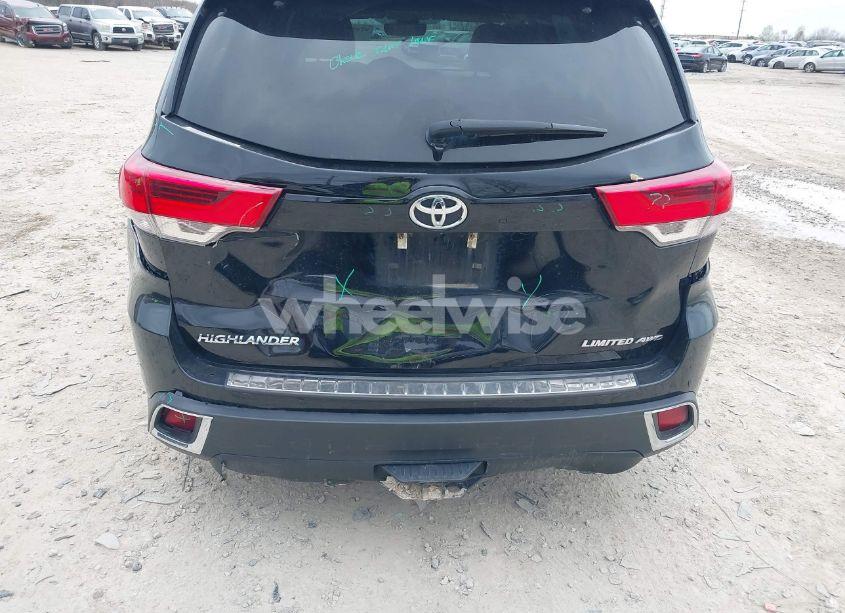 Photo 6 of 2018 Toyota Highlander LIMITED (VIN 5TDDZRFH2JS499911)