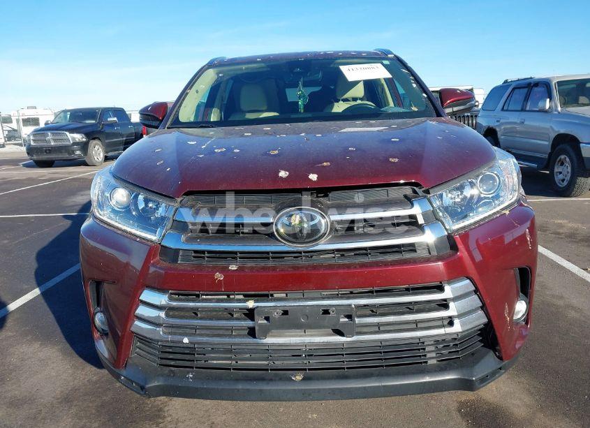Photo 13 of 2018 Toyota Highlander LIMITED (VIN 5TDDZRFH2JS810513)