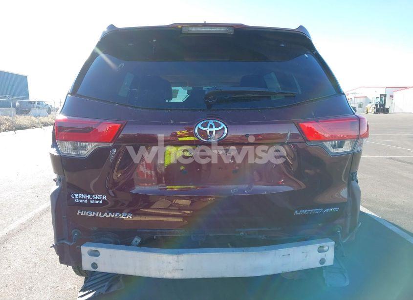 Photo 17 of 2018 Toyota Highlander LIMITED (VIN 5TDDZRFH2JS810513)