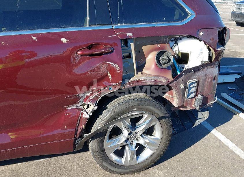 Photo 6 of 2018 Toyota Highlander LIMITED (VIN 5TDDZRFH2JS810513)