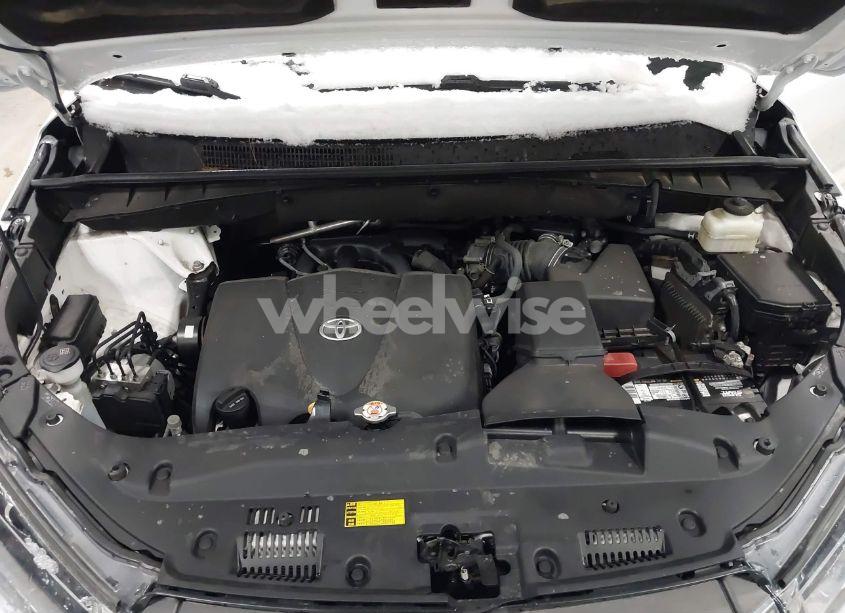 Photo 10 of 2018 Toyota Highlander LIMITED PLATINUM (VIN 5TDDZRFH2JS874888)