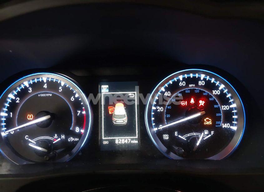 Photo 7 of 2018 Toyota Highlander LIMITED PLATINUM (VIN 5TDDZRFH2JS874888)