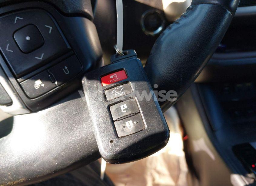 Photo 11 of 2019 Toyota Highlander LIMITED PLATINUM (VIN 5TDDZRFH2KS952944)