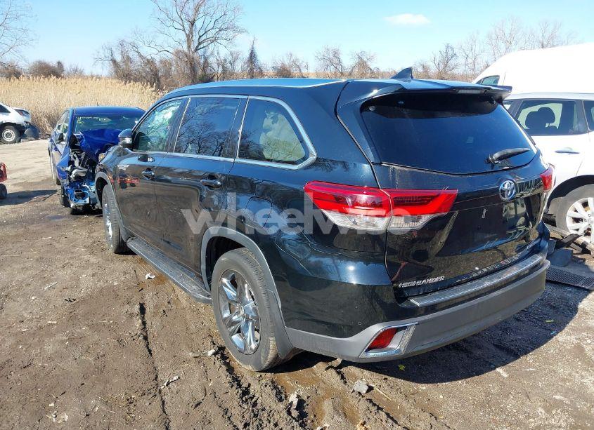 Photo 3 of 2019 Toyota Highlander LIMITED PLATINUM (VIN 5TDDZRFH2KS952944)