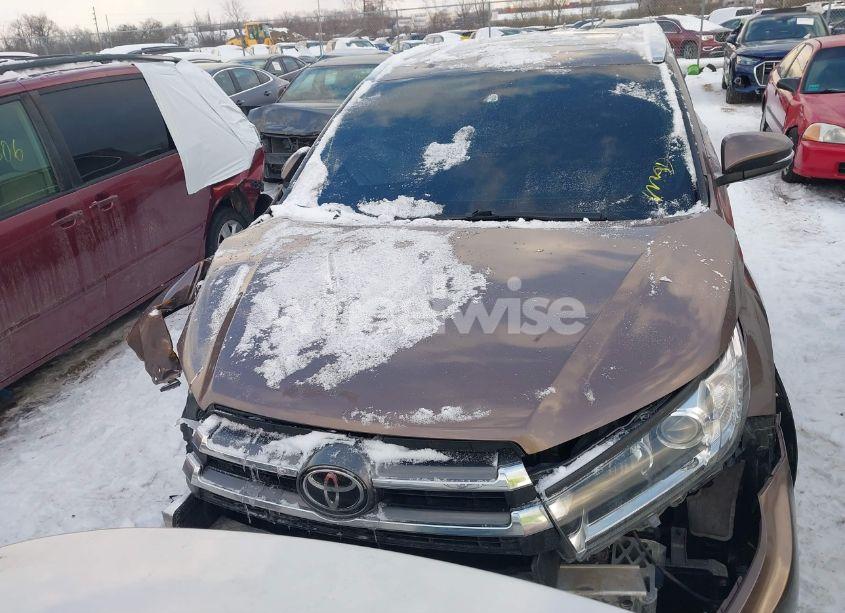 Photo 12 of 2017 Toyota Highlander LIMITED (VIN 5TDDZRFH3HS395812)