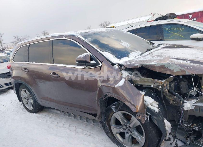 Photo 13 of 2017 Toyota Highlander LIMITED (VIN 5TDDZRFH3HS395812)